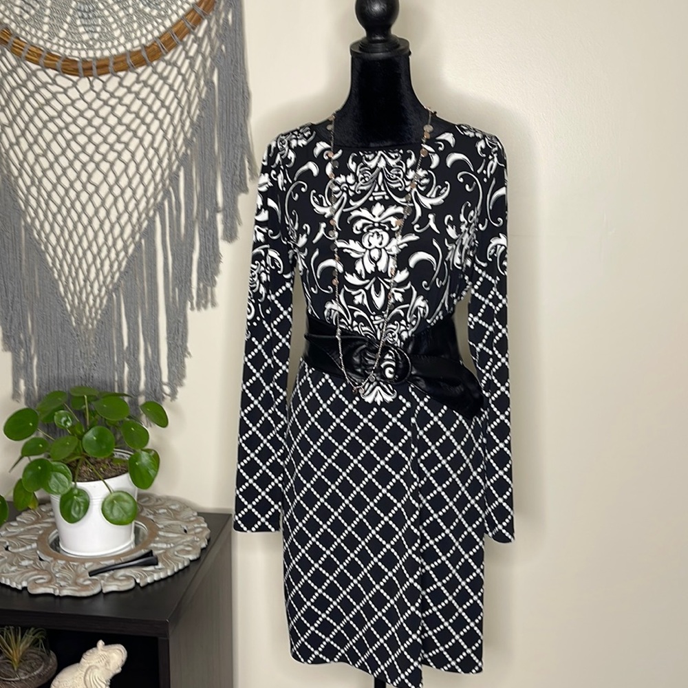 Black house white market dress